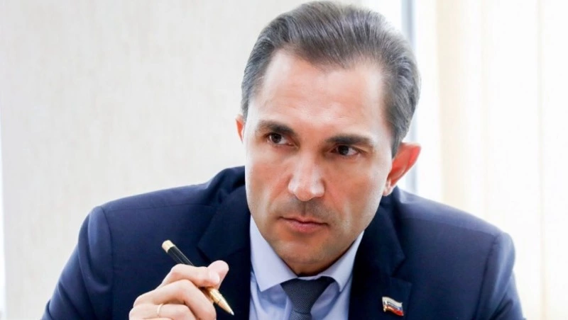 Сахалинцы могут задать личные вопросы спикеру облдумы Андрею Хапочкину