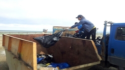 «Соболь» вновь очистил территорию озера Тунайча от мусора