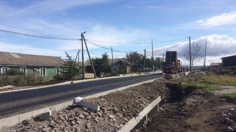 Центральную улицу курильского Рейдово заасфальтируют к середине октября