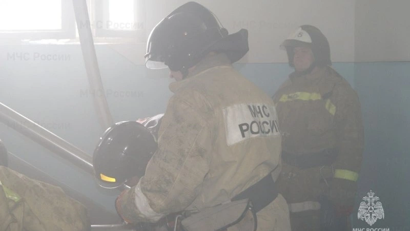 Пожар в расселенном доме потушили в Луговом 5 июня