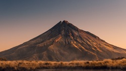 Число погибших туристов при восхождении на вулкан на Камчатке выросло до 9 человек 