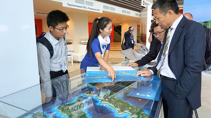 Стенд ТОСЭР на Курилах работает на Восточном экономическом форуме