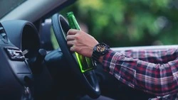 У рецидивиста в Холмске забрали машину за повторную пьяную езду