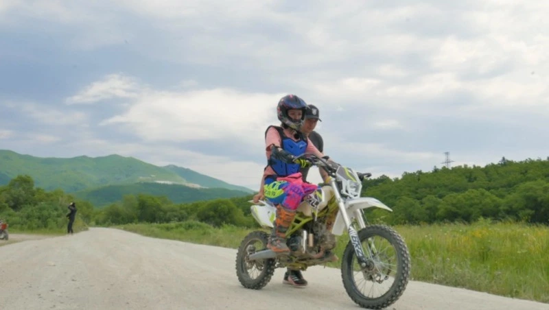 Экстремальное путешествие по Сахалину! На водопад Хомутовский на эндуро мотоцикле!