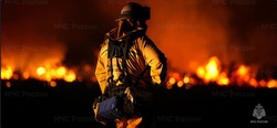 Мусор вспыхнул на одной из улиц Корсакова вечером 1 октября