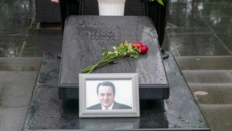 Траурный день, посвященный годовщине гибели губернатора Игоря Фархутдинова, пройдет на Сахалине