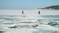 «Взлом и подвижки»: сахалинцев предупредили об опасности выхода на лед 29 января