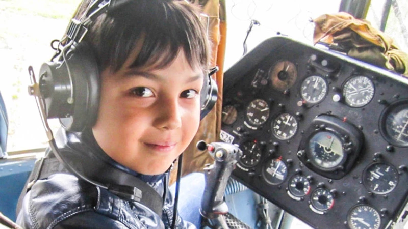 Юные ученики школы №3 посетили военный аэродром в Хомутово