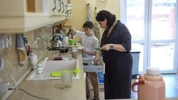 Как совместить работу, материнство и волонтерство: история многодетной жительницы Южно-Сахалинска