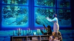 Чехов-центр подарил сахалинцам новый рождественский спектакль «Дары волхвов» 