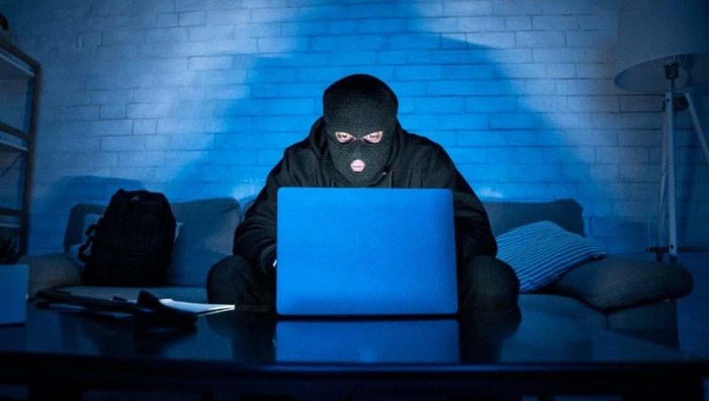 Жители Сахалина потеряли более полумиллиона рублей на мошеннических схемах