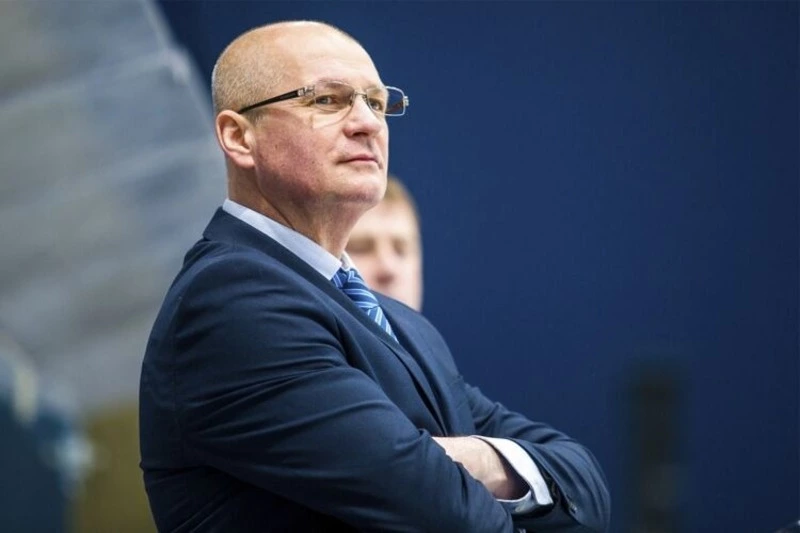 Главный тренер Игорь Гаврилов ставит «Сахалинским акулам» атакующий хоккей