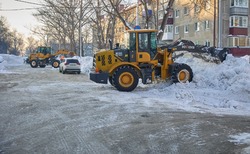 Тонны снега вывезут с улиц Южно-Сахалинска днем 4 марта