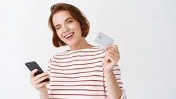 Стало известно, кому повысят зарплаты с 1 октября