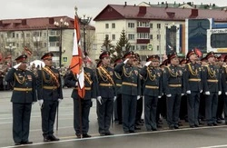 Парад Победы и «Бессмертный полк»: хроника событий 9 мая в Южно-Сахалинске. Видео