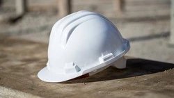 Рабочий погиб на стройке на Сахалине: работодателя наказали рублем