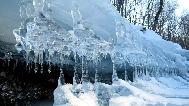 Снегопад задержится на Сахалине, Курилы ждут ветра и дожди