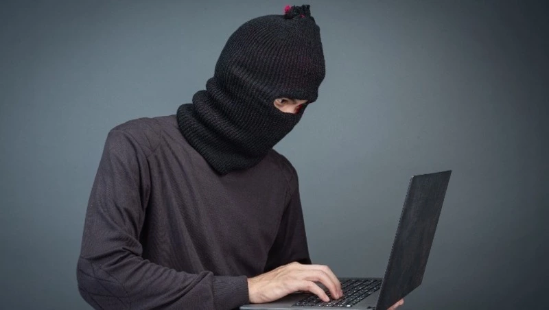 Мошенники похитили более 150 тысяч рублей у двух сахалинок