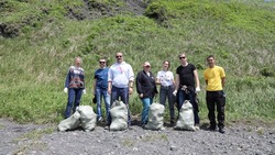 Волонтеры очистили от мусора любимые места отдыха сахалинцев