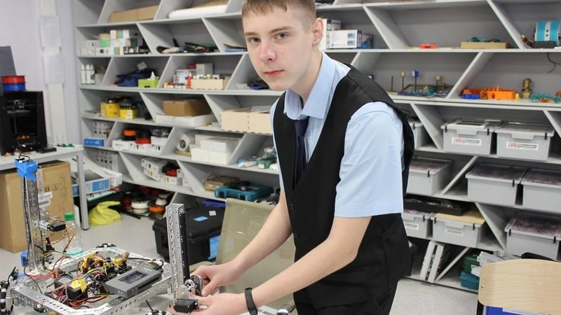 Сахалинский школьник собрал робота-платформу и занял третье место на всероссийском конкурсе