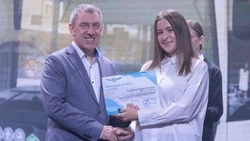 Работников автомобильного и пассажирского транспорта чествовали в Южно-Сахалинске