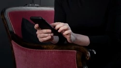 ВТБ: мошенники используют архивные аудиосообщения из мессенджеров 