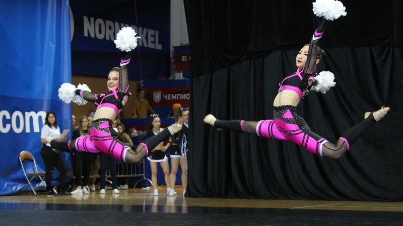 Сахалинская команда чирлидеров вошла в тройку лучших в стране