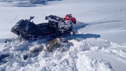 Человека насмерть раздавило снегоходом на юге Сахалина (ОБНОВЛЕНО)