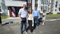 Десятки семей из Тымовского получили ключи от квартир 