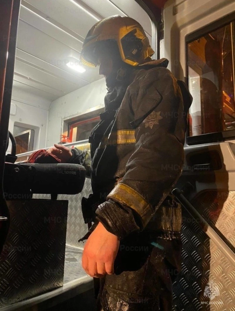 Пожар разгорелся в частном доме в селе Анивского района