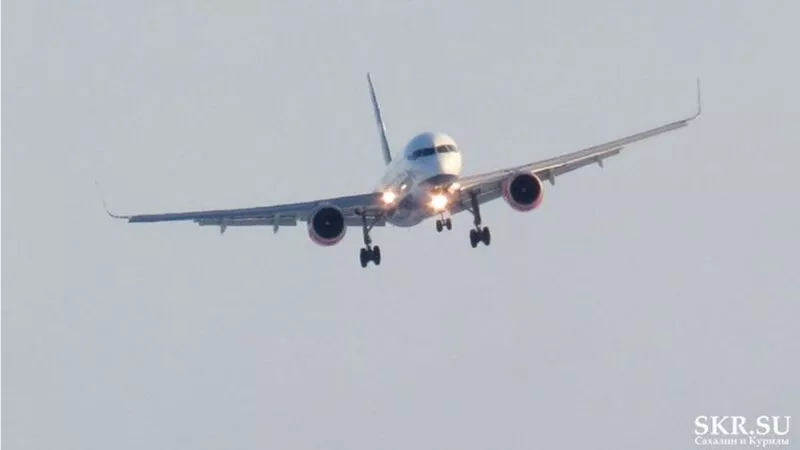 Уже начал разгоняться, но затем развернулся. Самолет из Москвы на Сахалин задержали