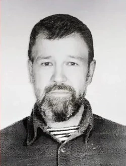 Пенсионера в камуфляжном костюме ищут в Корсакове