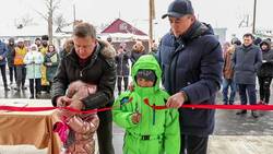 Семь семейств погорельцев из Березняков отметили новоселье