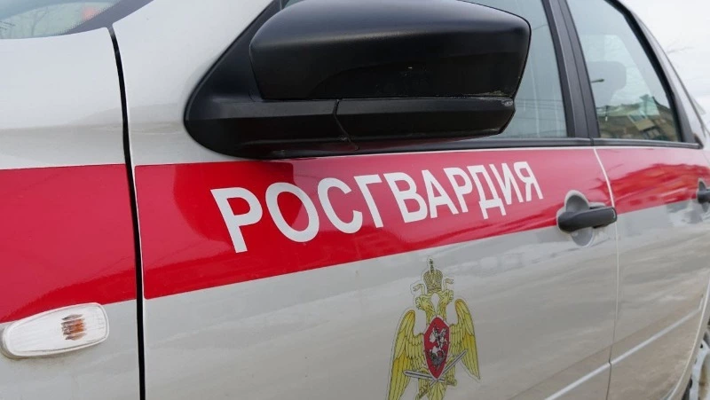 Сотрудники Росгвардии задержали сахалинца, пытавшегося разменять фальшивую купюру