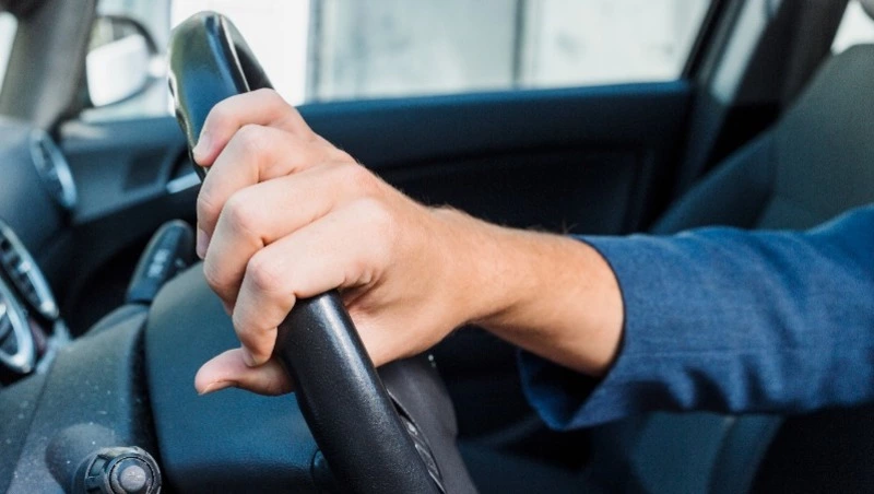 Мужчина добрался до дома на чужой машине в Поронайском районе