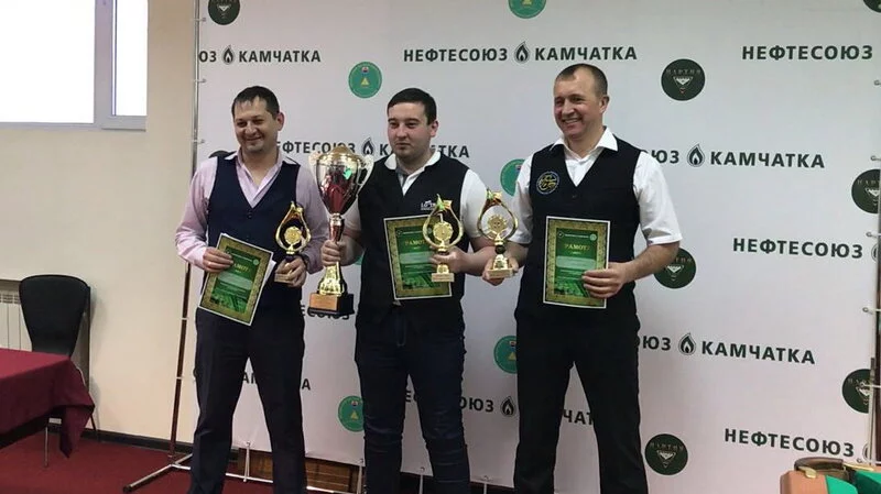 Сахалинец привез с Камчатки 150 тысяч «бильярдных» рублей