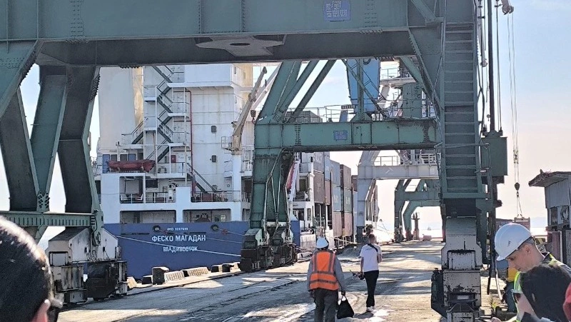 На обслуживание пассажиров порта Корсакова выделили 20 млн рублей