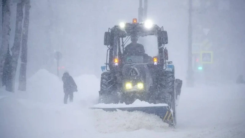 На Сахалине продолжают работы по устранению последствий мощного циклона