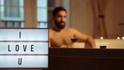 Житель Сахалина выдал себя на сайте знакомств за красавицу и развел мужчину на деньги