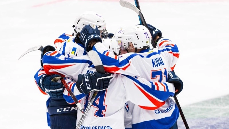 «Сахалинские Акулы» победили «Тайфун» во Владивостоке со счетом 5:1