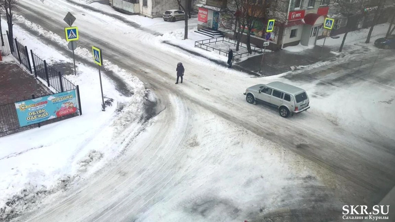 В Корсакове вместо обещанного синоптиками снега идет дождь