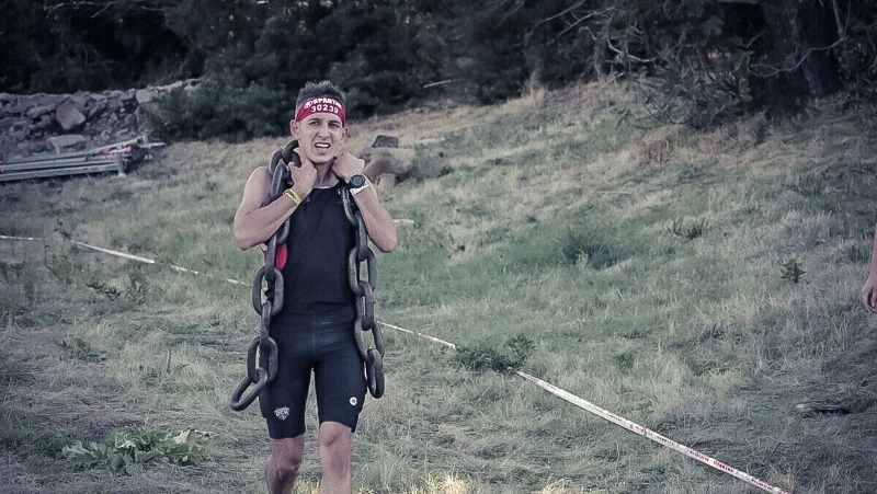 «Нельзя сдаваться»: атлет с Сахалина стал участником экстремальной гонки во Франции