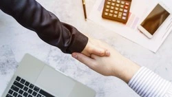 В Томаринском районе активно поддерживают предпринимателей