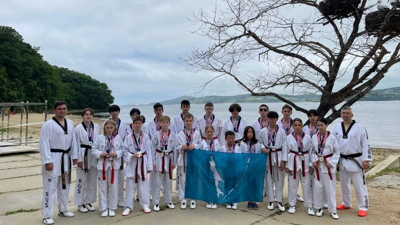 40 медалей привезли корсаковские тхэквондисты с Приморья