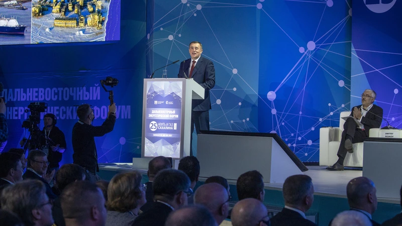 Губернатор подвёл итоги года в нефтегазовой отрасли Сахалина