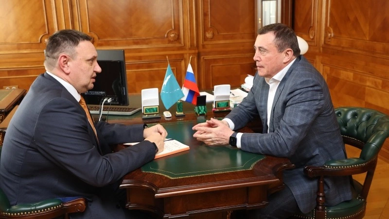 В поликлиниках Углегорского района появятся новые врачи и современное оборудование