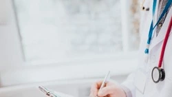 Минздрав: Жириновский уже неделю лежит в клинической больнице