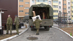 Жители Сахалина отправили на Донбасс «ходунки» и печки-«буржуйки»