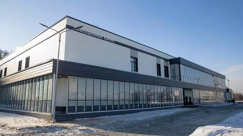 На Сахалине досрочно возвели современный инфекционный бокс нового военного госпиталя