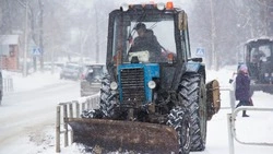  На расчистке улично-дорожной сети Южно-Сахалинска задействовано 193 единицы техники и 140 человек